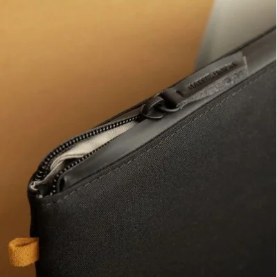 Native Union MacBook Pro 16" Stow Lite Sleeve _ Black